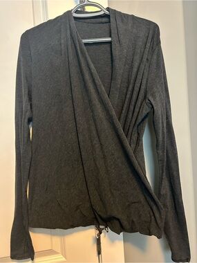 Lululemon radiant long sleeve.